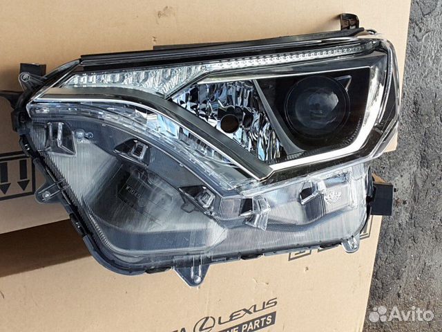 Фара левая Тойта Рав4 CA40 галоген рестайлинг Фара левая Тойта Рав4 CA40 галоген рестайлинг