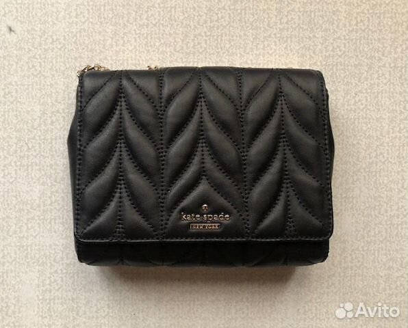 Черная стеганая сумка кроссбоди Kate Spade Черная стеганая сумка кроссбоди Kate Spade