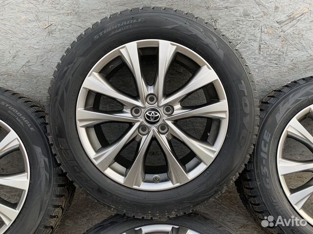 Оригинальные колеса на Toyota RAV4 R18 зима Оригинальные колеса на Toyota RAV4 R18 зима