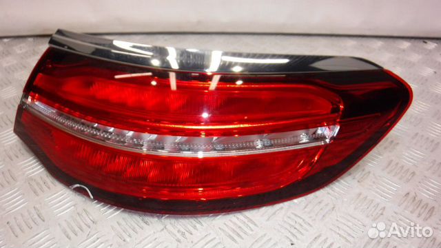 Фонарь задний наружный правый Mercedes GLE C292 Фонарь задний наружный правый Mercedes GLE C292