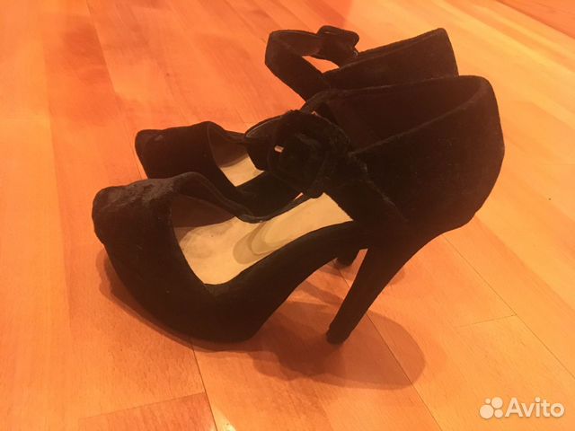 Босоножки Zara чёрный бархат Босоножки Zara чёрный бархат
