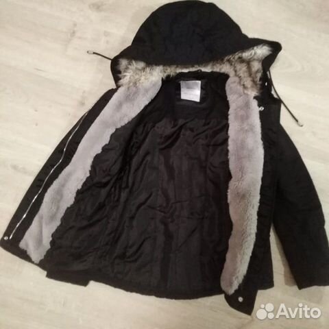 Парка bershka чёрная XS р. 40-42 Парка bershka чёрная XS р. 40-42