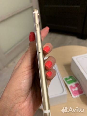 Телефон iPhone Телефон iPhone