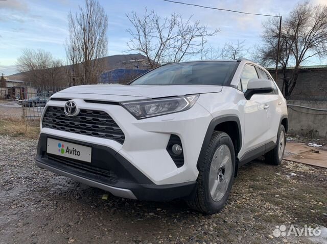 Тойота rav4 2020