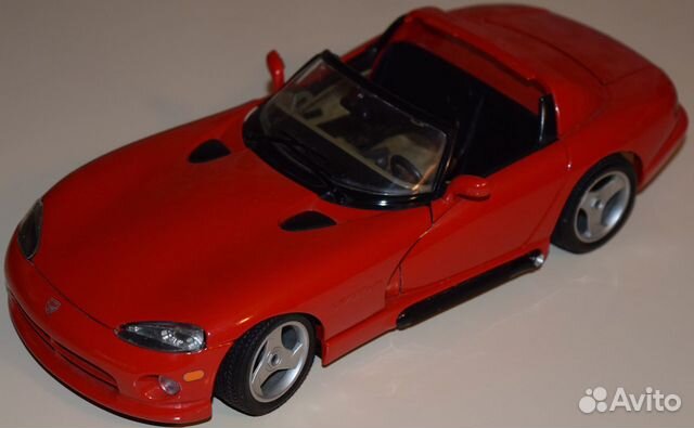Масштабная модель Dodge viper масштаб 1/18
