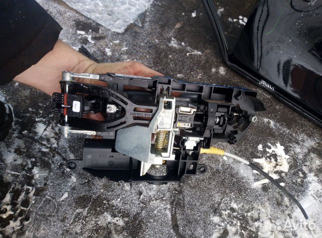 Ручка двери правая BMW F10 F01 F02 с бесключевым Ручка двери правая BMW F10 F01 F02 с бесключевым