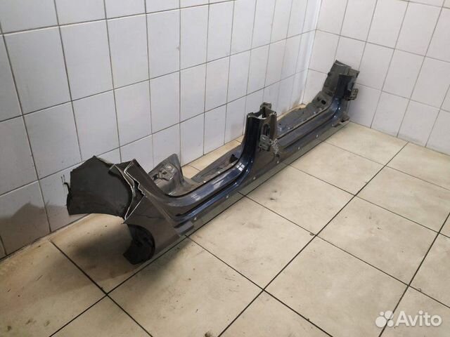 Порог правый 3C5809606 VW Passat (B6) 2005-2010