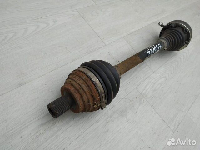 Полуось передняя левая 1K0407271CP VW Golf VI 2009 Полуось передняя левая 1K0407271CP VW Golf VI 2009