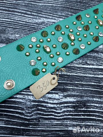 Браслет с шипами, стразами, черепами