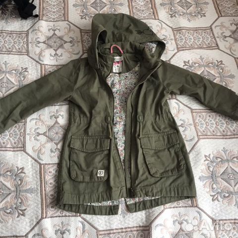 Куртка H&M для девочек 110 размер Куртка H&M для девочек 110 размер