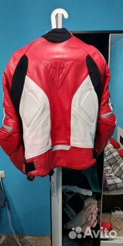 Кожаная мотокуртка Dainese