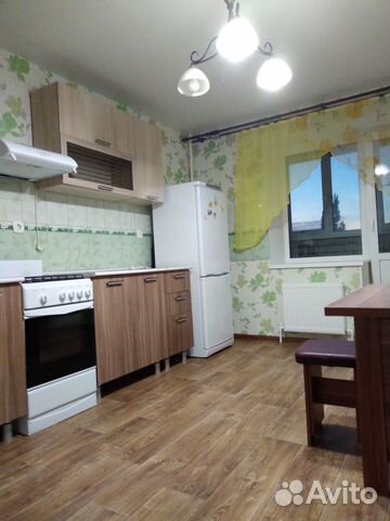 2-к квартира, 65 м², 4/10 эт.