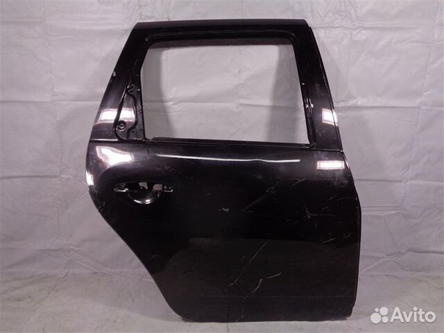 Дверь задняя правая Renault Duster 2010 Дверь задняя правая Renault Duster 2010
