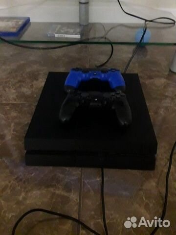 Sony PS4 + джойстик Sony PS4 + джойстик