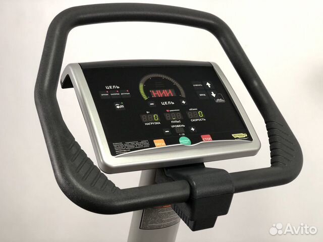 Велотренажер вертикальный Technogym Bike