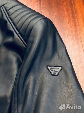 Куртка Armani новая оригинал Куртка Armani новая оригинал