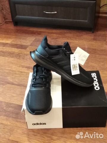 Кроссовки Adidas новые