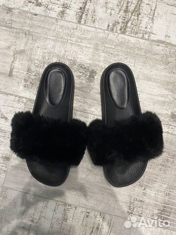 Шлёпанцы Charles&Keith