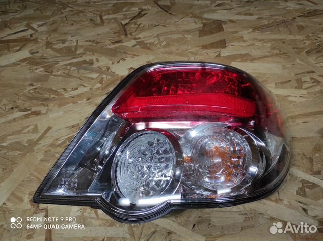 Фонарь задний правый Subaru Impreza Фонарь задний правый Subaru Impreza