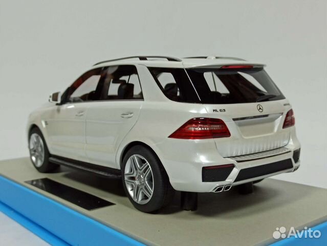 Mercedes ML63 AMG W166 1:18 White Limited