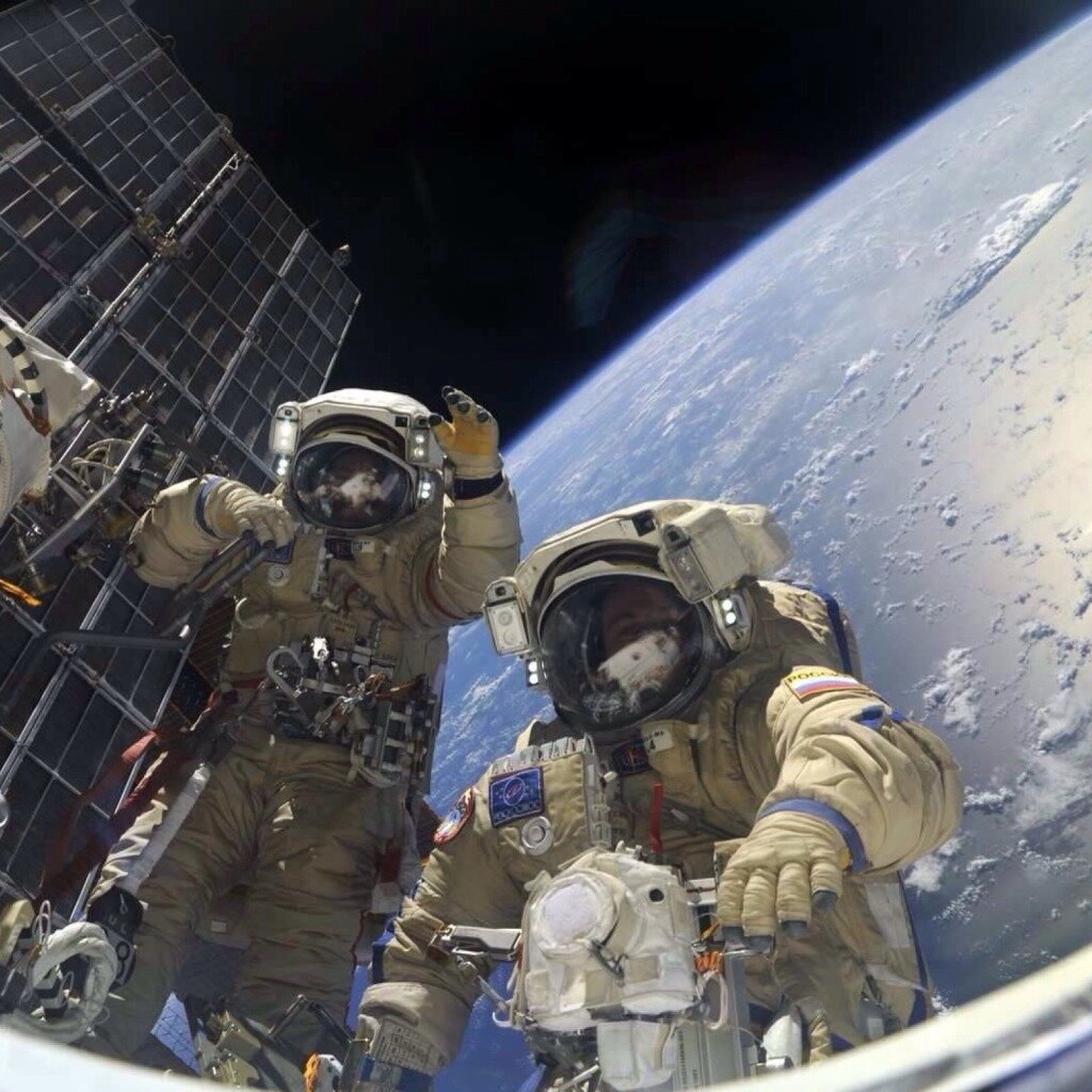 Поставить space
