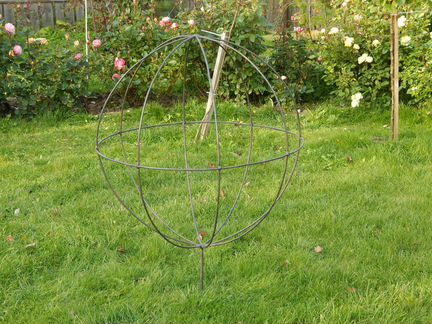 Опора для цветов, шар для клематиса