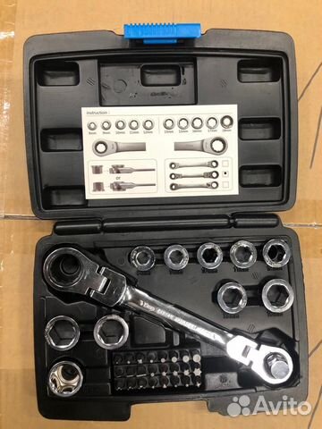 Накидной трещеточный ключ с насадками