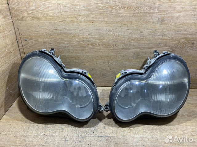 Комплект ксеноновых фар Mercedes W203 дорест