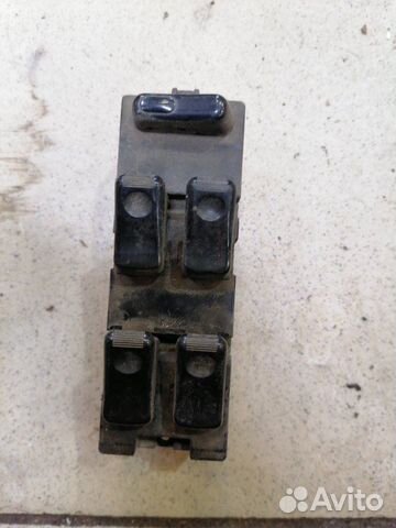 Кнопка управления стеклоподъемника Mazda Demio