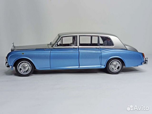 Rolls-Royce Phantom VI Silver Blue 1:18 Kyosho