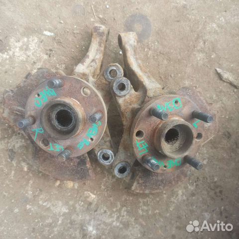 Кулак поворотный передний Chevrolet Aveo T200 T250