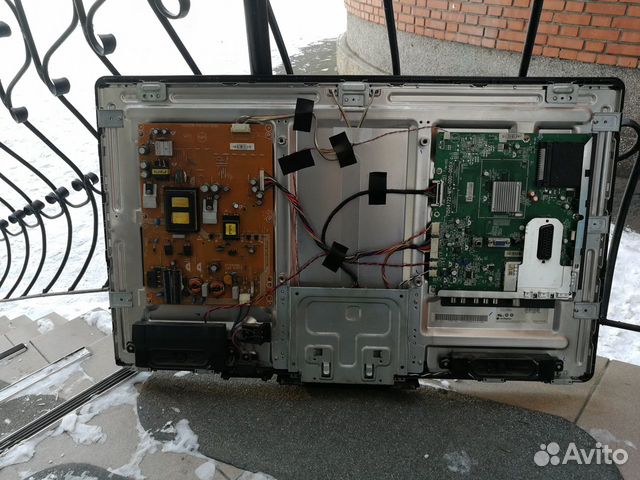 Телевизор Philips 32PFL5406H (Разбор)(По запчастям