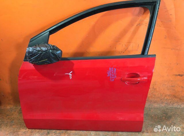 Дверь передняя левая VW Polo хэтчбек