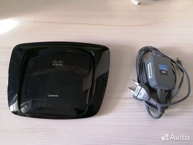 Роутер Linksys WRT320N