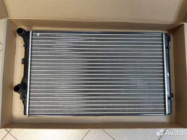 Радиатор охлаждения VW Audi Skoda Seat