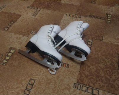 Детские коньки