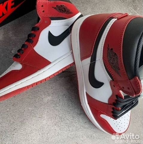 Кроссовки Nike Air Jordan 1