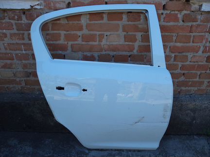 Опель Корса Д дверь задняя правая с 2010