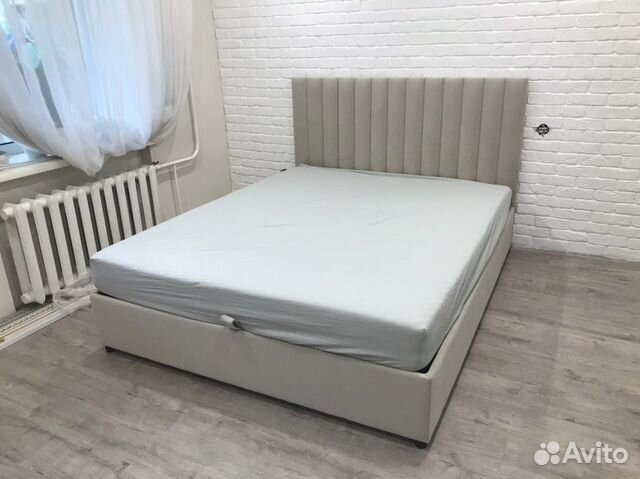 Кровать с местом для белья