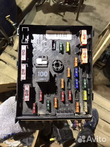 Блок предохранителей Фольксваген Volkswagen