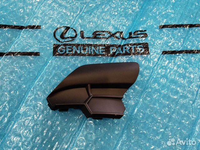 Заглушка Lexus Nx под крюк правая 2014-2017