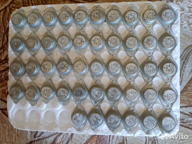 Транзистор 2N6284/кт827в