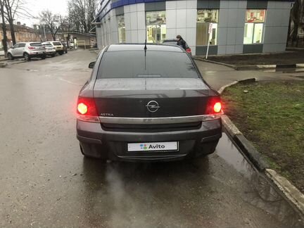 Opel Astra 1.8 МТ, 2011, 152 000 км