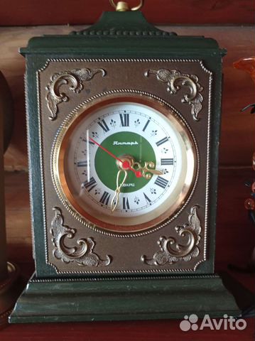 Часы настольные Янтарь, кварц