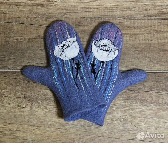 Варежки женские