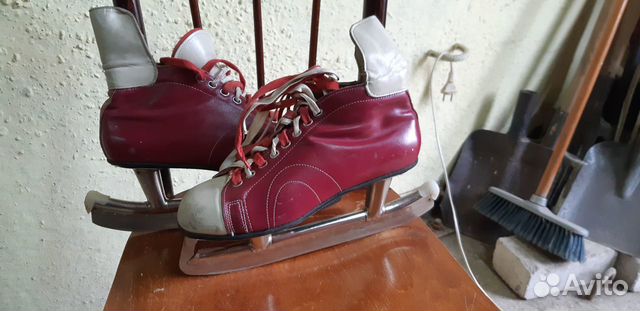 Б\у коньки СССР продам 26.0