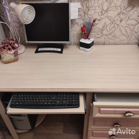 Компьютерный стол