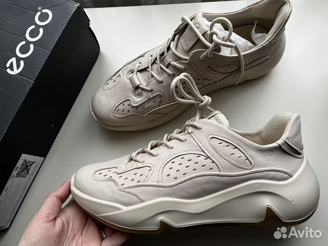 Новые кроссовки Ecco
