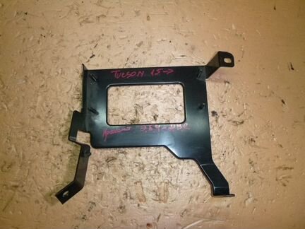 Кронштейн hyundai tucson 2015