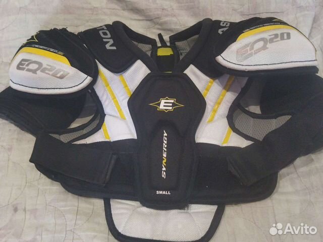 Нагрудник хоккейный easton